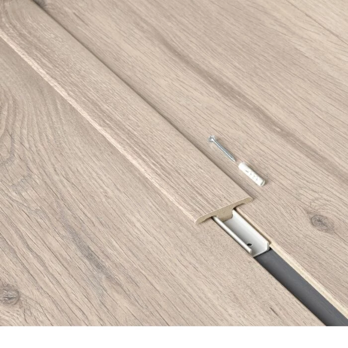 Alloc T-liste MDF Forårs Eg 11,1x44x2400mm 1 Alloc T-liste MDF Forårs Eg 11,1x44x2400mm